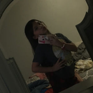 Meet your Posher, Mireya